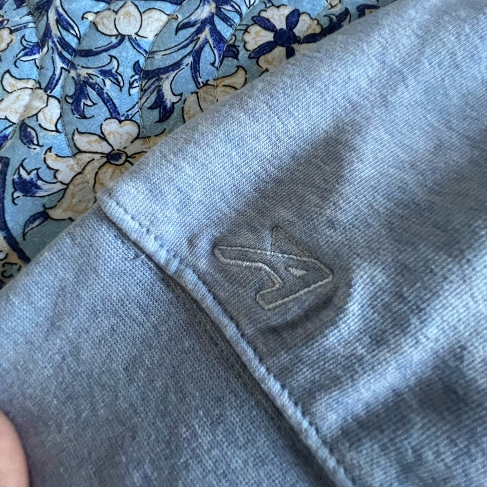 Branded Pullover - Picture 5 of 5